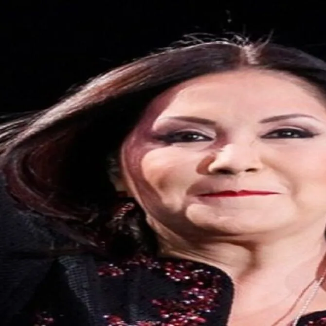 ana gabriel 1600X900
